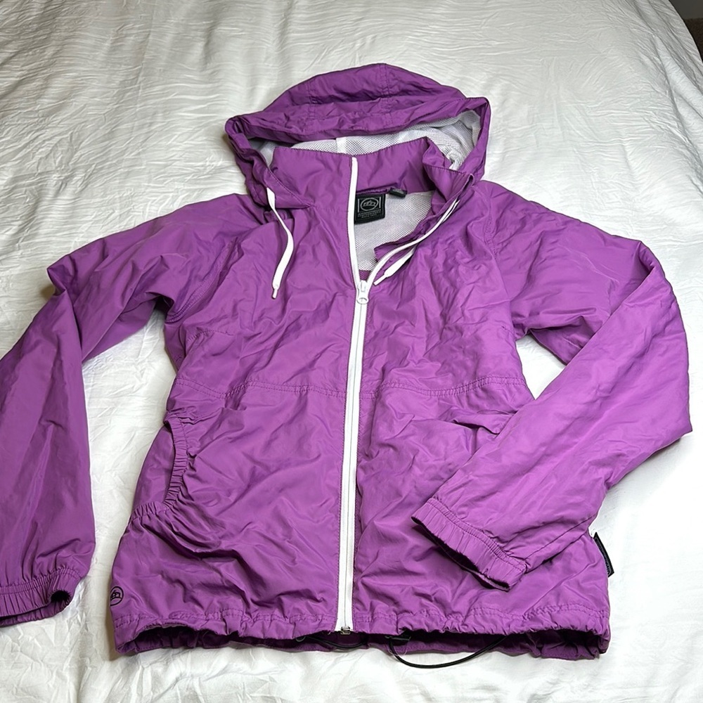 Storm Purple Ski Jacket with Elastic Cuffs and Attached Hood